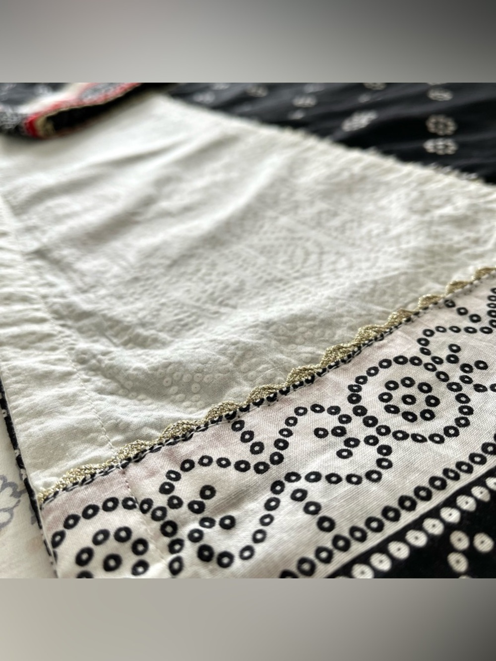 3pc Patterned Lawn Shalwar Kameez - Picture 9 of 12